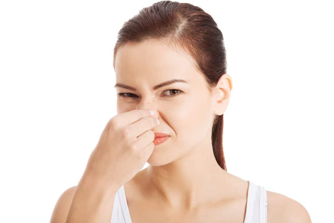 1. Keputihan dengan Bau Tak Sedap dan Menyengat, Gejala Paling Umum Vaginosis Bakterial