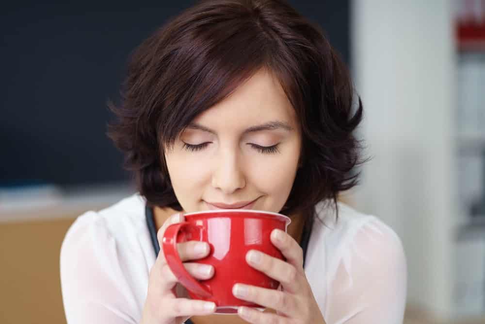 5. Ngopi-ngopi Atau Nyokelat Panas dulu