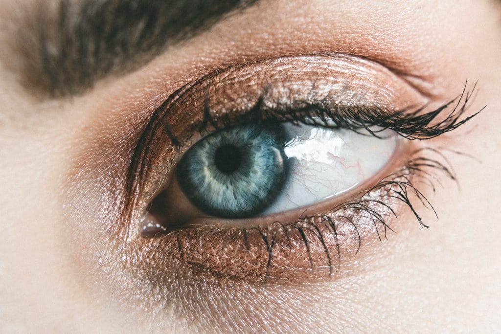 memilih eye cream